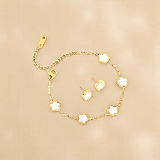 Lily Bracelet