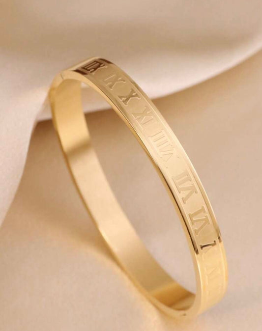 Roman Bangle Medium