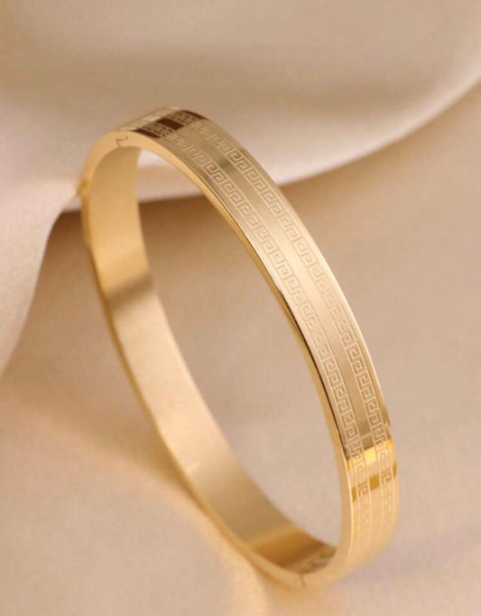 Aura Bangle Large